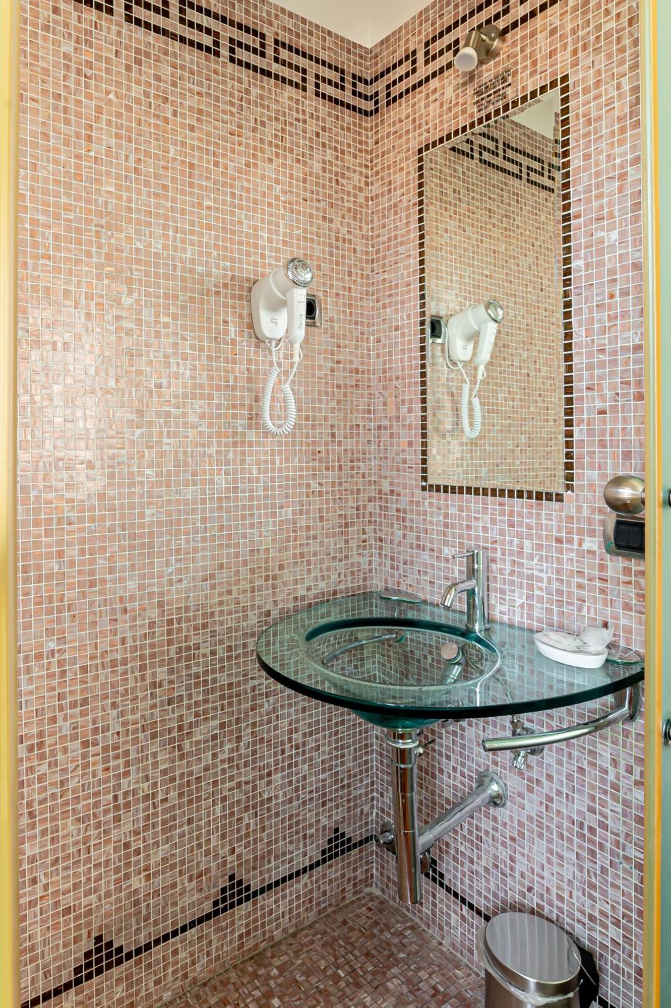 Bed and breakfast Downtown Luxury - Termini Train Station *