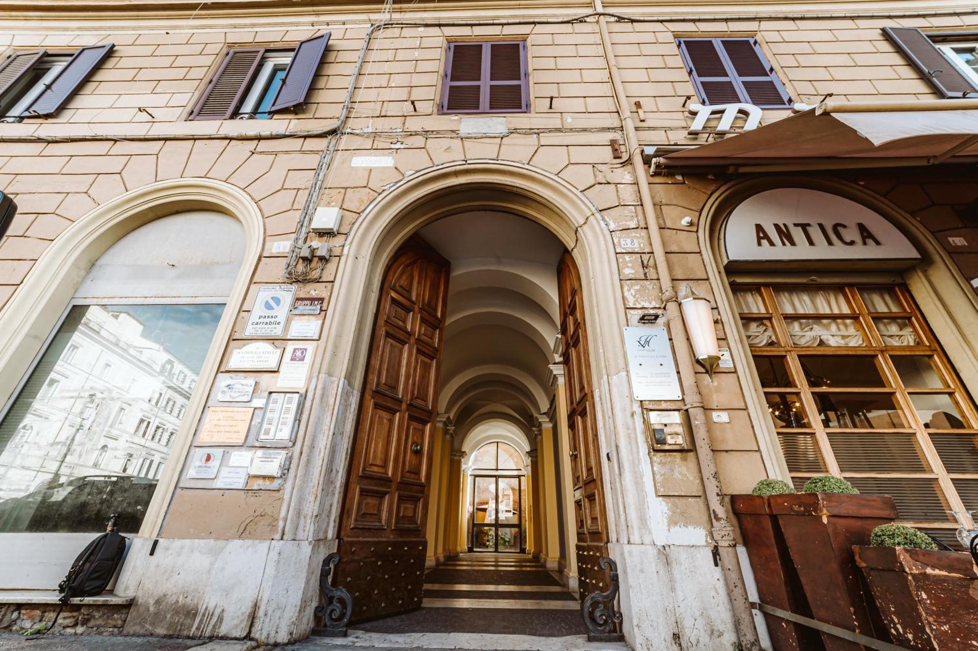 Bed and breakfast Downtown Luxury - Termini Train Station